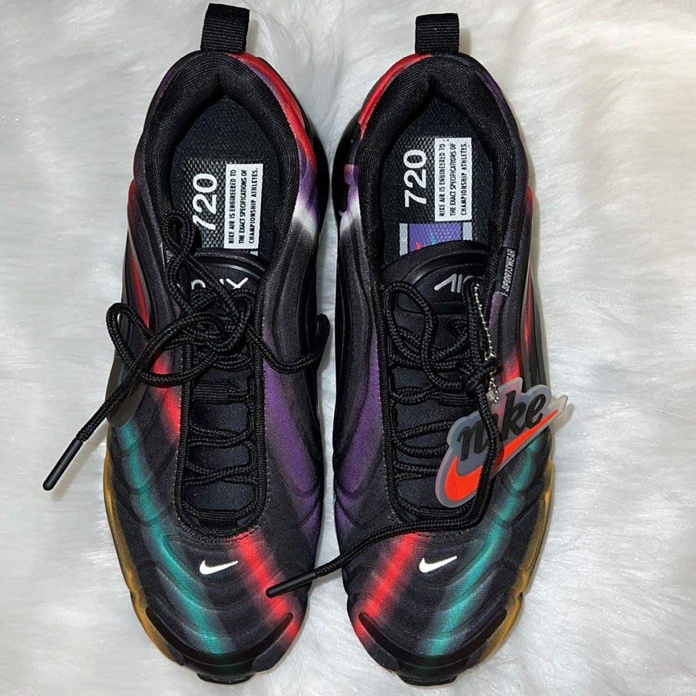 Nike Air Max 720 Black Neon Sneakers Size 7